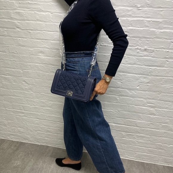 Badgley Mishka blue denim and vegan leather faux pearl messenger bag. NWT - Picture 10 of 10